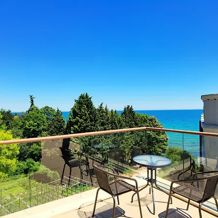 Ξενοδοχείο με διαμερίσματα Cabacum Pleasure Beachfront Βάρνα