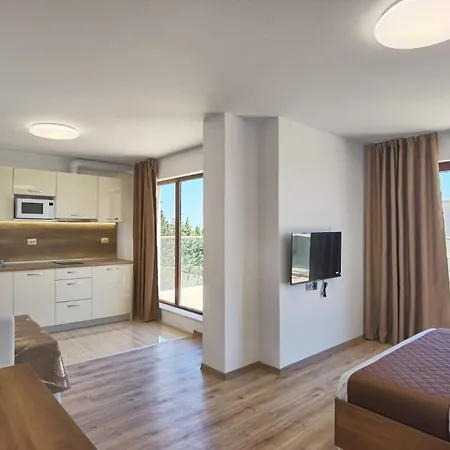 Cabacum Pleasure Beachfront - 50m To And Pool Apartmanhotel 3*