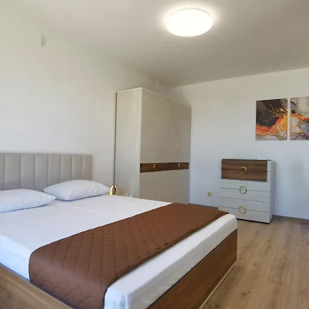 Cabacum Pleasure Beachfront מלון דירות 3*