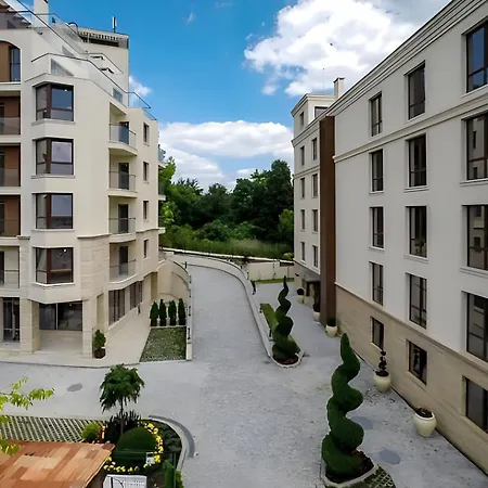 Apartmanhotel Cabacum Pleasure Beachfront - 50m To And Pool